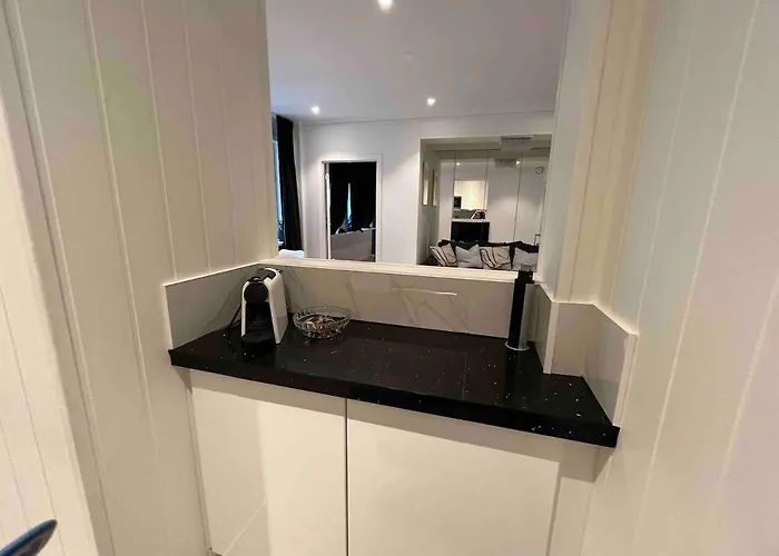 By Torgalmenningen * Bergen